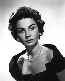 Promotional photograph of Jean Simmons looking to the right in 1955