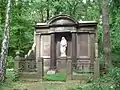 Mourning female figure by sculptor Heinrich Pohlmann