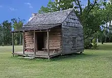 An example of a slave's cabin in Texas. Generally, slave quarters were one-room cabins with a fireplace, dirt floor, and no windows. During the summer cracks between logs allowed a bit of a breeze through the cabin. The cracks were sealed over with mud in the winter to reduce the cold winds.