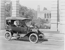 Image 24Model-T Ford car parked near the Geelong Art Gallery at its launch in Australia in 1915 (from History of the automobile)