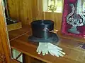 Tchaikovsky's top hat and gloves