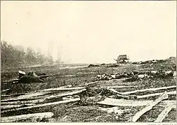 Dead Confederate artillery horses and dead Confederates