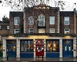 The George IV, 1931–32, replacing an earlier pub