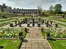 Image 61White Garden at Kensington Palace, a Dutch garden planted as a Color garden (from List of garden types)