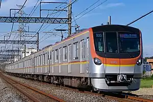 A Tokyo Metro 17000 series EMU