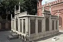 Tomb of Ghaziuddin Khan