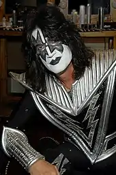 Tommy Thayer 2012.jpg