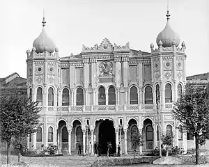 Taksim Artillery Barracks, which later became the Taksim Stadium, was demolished in 1940 and replaced by the Taksim Gezi Park in 1943.