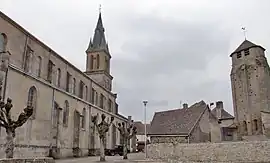 The church in Toulon-sur-Arroux