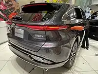 Toyota Harrier Plug-in Hybrid Z (Rear view)