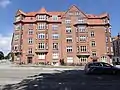 Typical apartment block in red brick (1914)