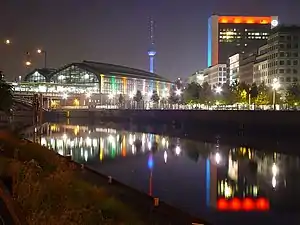 Berlin Friedrichstrasse railway station, crossing point for the Stadtbahn and the Nord-Süd-Tunnel routes of the Berlin S-Bahn