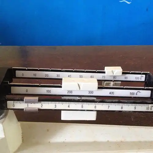 Reading scale of a triple beam balance