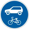 Combined motor vehicles and cycles traffic