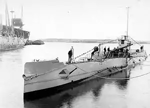 USS S-22 at Portsmouth Navy Yard, 21 November 1929