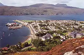 A view of Ullapool from a nearby hill (Maol Calaisceig)