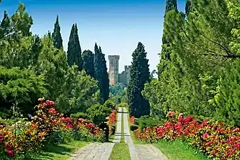 Parco Giardino Sigurtà is a naturalistic park that homes many different species of plants and flowers