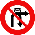 124f: No right turn or U-turn for motor vehicles