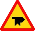 207i: Road junction with priority