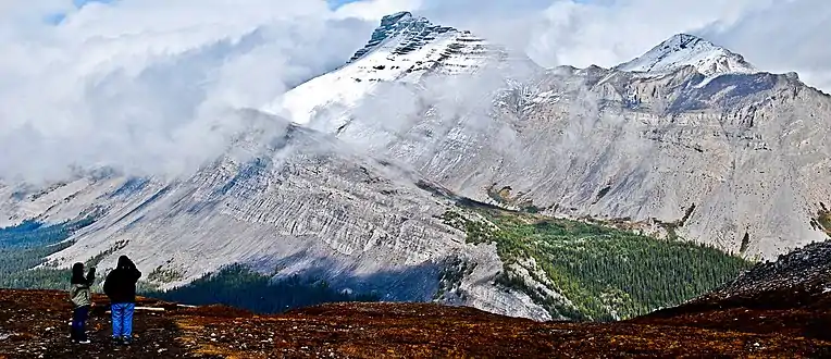 View from Parker Ridge of Nigel Peak's outliers