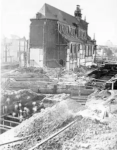 Rear view of the Temple during the covering of the Senne, 1867–1871