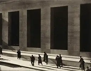 23 Wall Street in the 1915 photograph "Wall Street" by Paul Strand