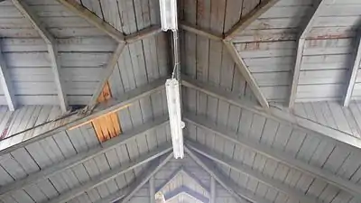 Roof interior in the western station