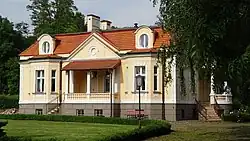 The manor house from the turn of the 19th century