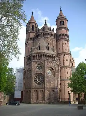 Wormser Dom Westchor Westtürme.jpg