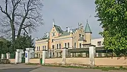 Hlušice Castle