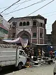 Zafar Mahal, Naubat Khana showing the surrounding encroachment