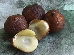 Snakefruit (salak)